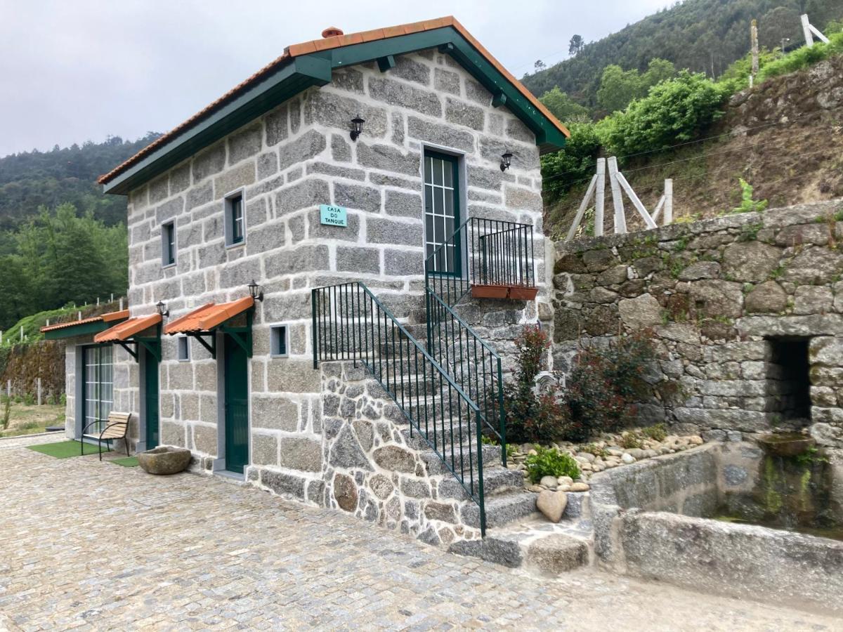 Quinta De Varzielas - Agroturismo Castelo de Paiva Exteriör bild